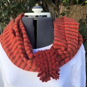 Áine infinity scarf - collar NWT lambs wool